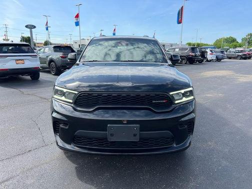 DB Black Crystal Clearcoat 2024 Dodge Durango GT