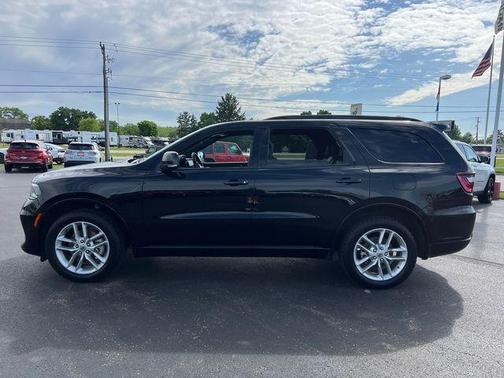 DB Black Crystal Clearcoat 2024 Dodge Durango GT
