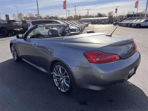 2011 INFINITI G37 Base