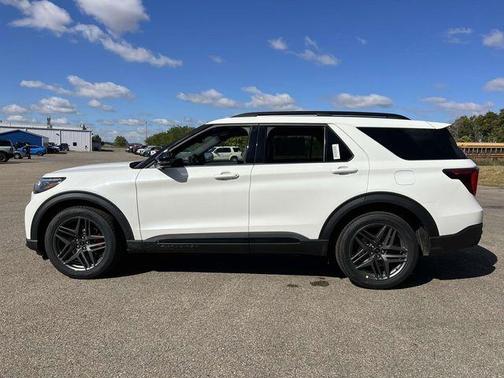Star White 2026 Ford Explorer ST