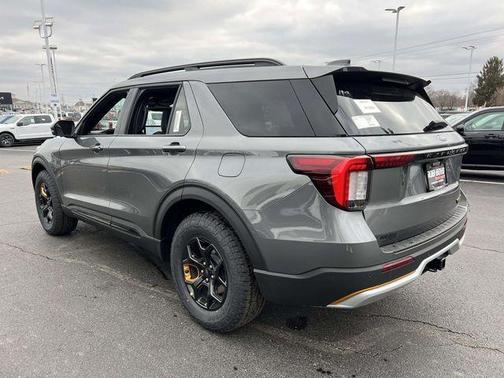 Carbonized Gray Metallic 2026 Ford Explorer Tremor
