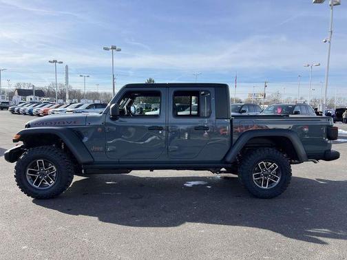 Anvil Clearcoat 2026 Jeep Gladiator Mojave
