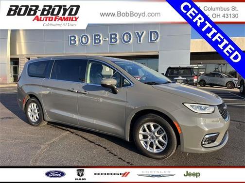 2023 Chrysler Pacifica Touring-L