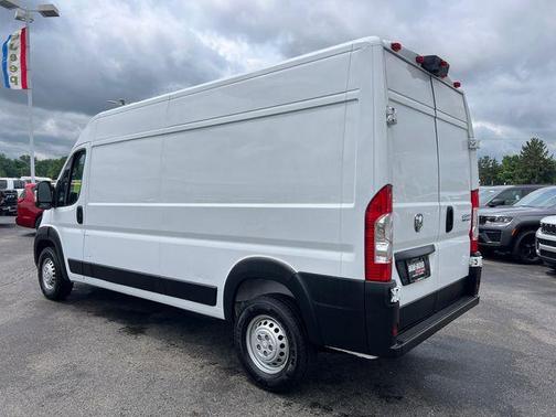 Bright White Clearcoat 2026 RAM ProMaster 2500 High Roof