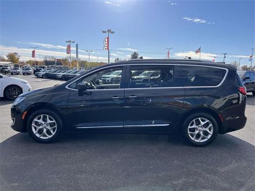 2019 Chrysler Pacifica Touring-L Plus