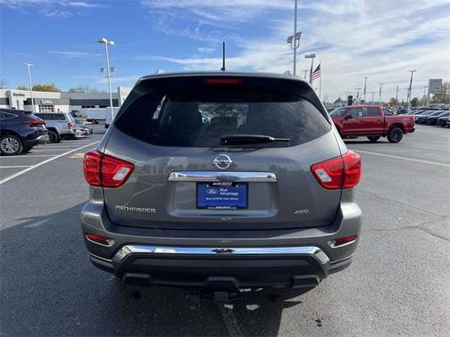 2017 Nissan Pathfinder S