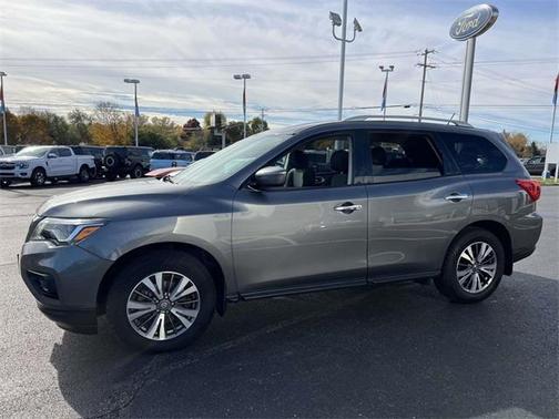 2017 Nissan Pathfinder S