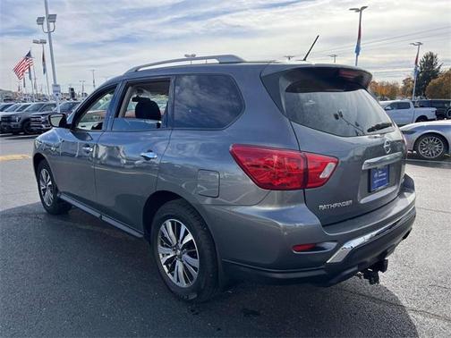 2017 Nissan Pathfinder S