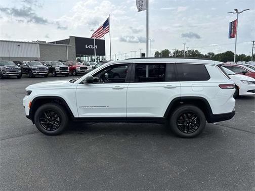 2025 Jeep Grand Cherokee L Laredo