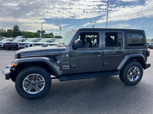 Granite Crystal Clearcoat Metallic 2021 Jeep Wrangler Unlimited Sahara