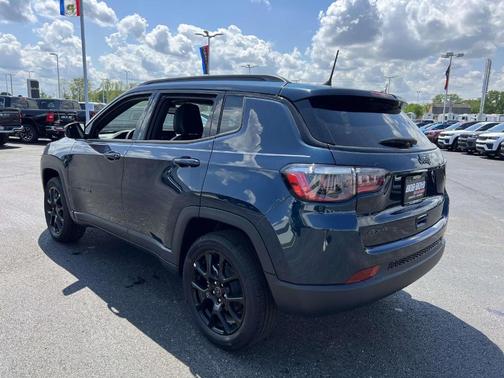 Fathom Blue Pearlcoat 2026 Jeep Compass Latitude