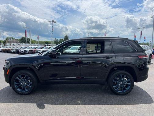 Diamond Black 2026 Jeep Grand Cherokee Limited