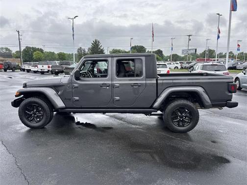 2022 Jeep Gladiator Sport