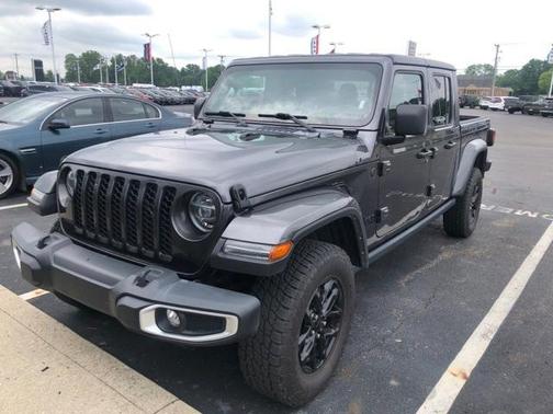 2022 Jeep Gladiator Sport