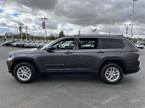 2022 Jeep Grand Cherokee L Laredo