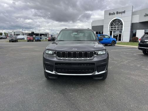 2022 Jeep Grand Cherokee L Laredo