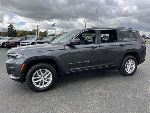 2022 Jeep Grand Cherokee L Laredo