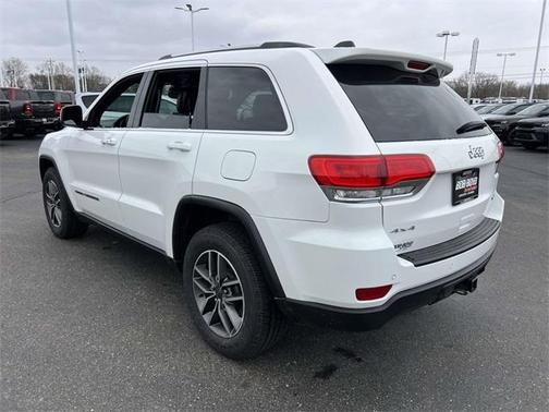 2019 Jeep Grand Cherokee Laredo E