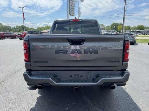 Granite Crystal Clearcoat Metallic 2026 RAM 1500 Big Horn/Lone Star