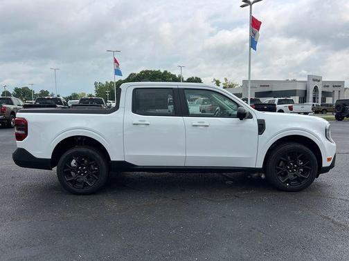 Oxford White 2026 Ford Maverick Lariat