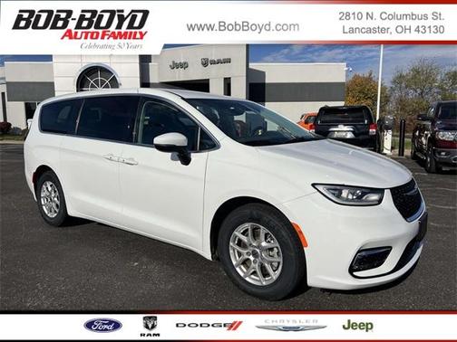 2023 Chrysler Pacifica Touring-L