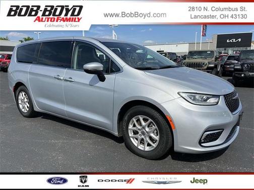 2023 Chrysler Pacifica Touring-L