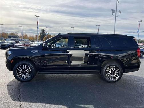 2021 GMC Yukon XL AT4