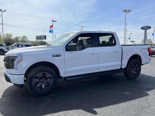 2025 Ford F-150 Lightning Flash