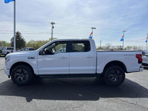 2025 Ford F-150 Lightning Flash