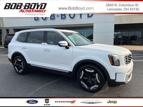 Glacial White Pearl 2023 Kia Telluride S