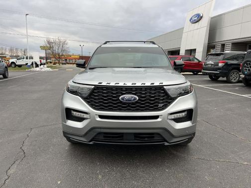 2023 Ford Explorer ST