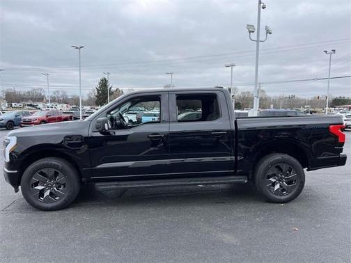 2023 Ford F-150 Lightning XLT