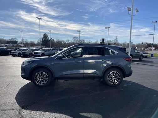 2025 Ford Escape PHEV