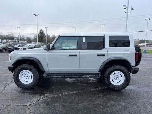 Desert Sand 2026 Ford Bronco Base