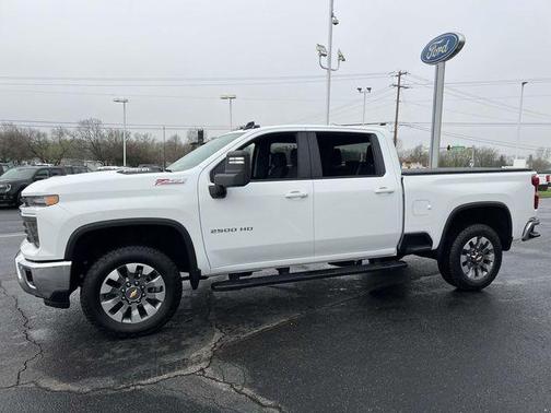 Summit White 2025 Chevrolet Silverado 2500 LT