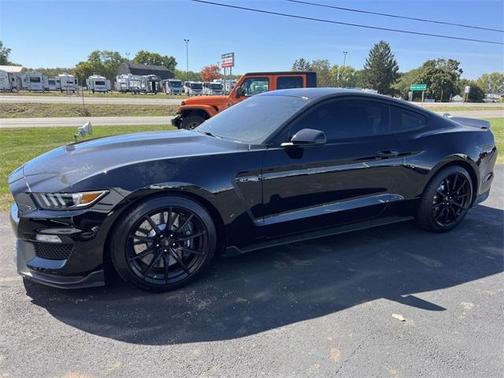 2017 Ford Shelby GT350 Base