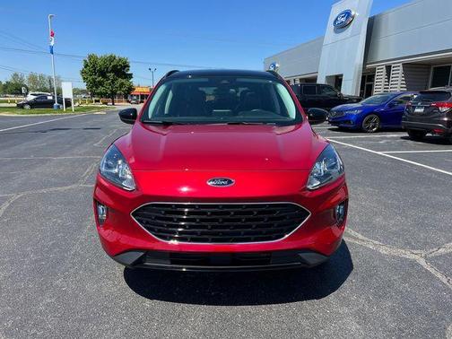 Rapid Red Metallic Tinted Clearcoat 2022 Ford Escape SEL