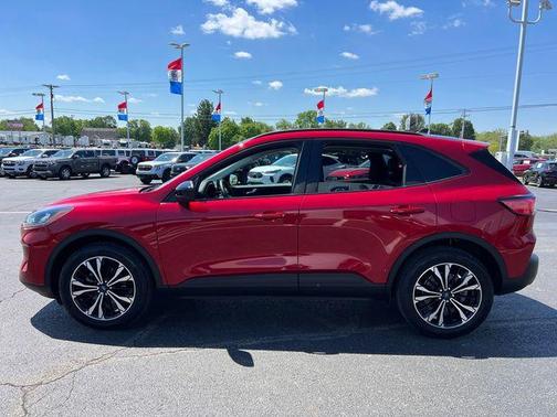 Rapid Red Metallic Tinted Clearcoat 2022 Ford Escape SEL