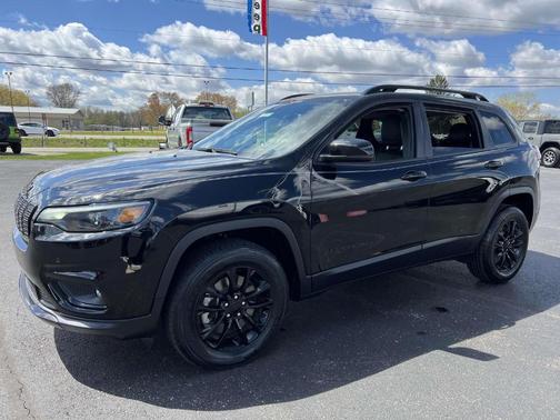 2023 Jeep Cherokee Altitude Lux