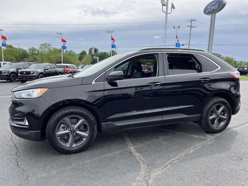 Agate Black Metallic 2022 Ford Edge SEL