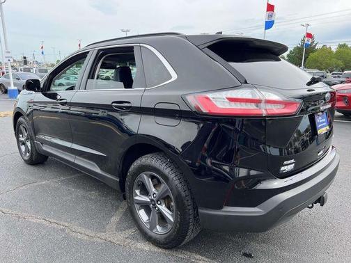 Agate Black Metallic 2022 Ford Edge SEL