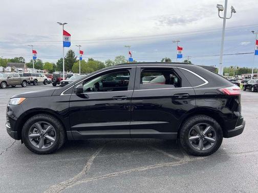 Agate Black Metallic 2022 Ford Edge SEL