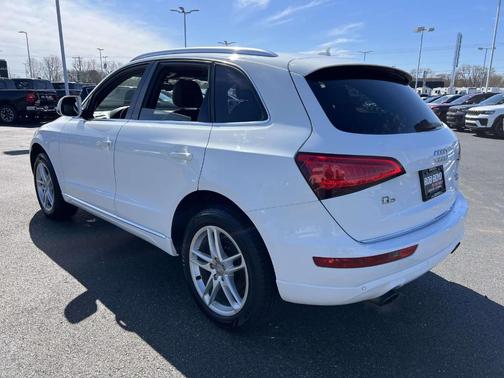 2017 Audi Q5 2.0T Premium Plus