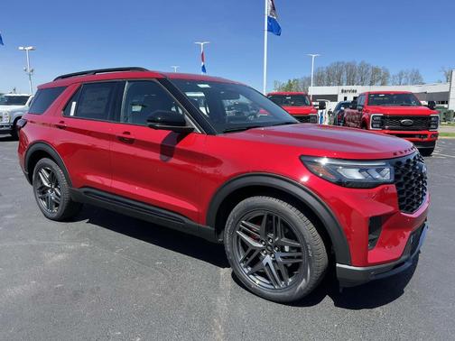 2025 Ford Explorer ST