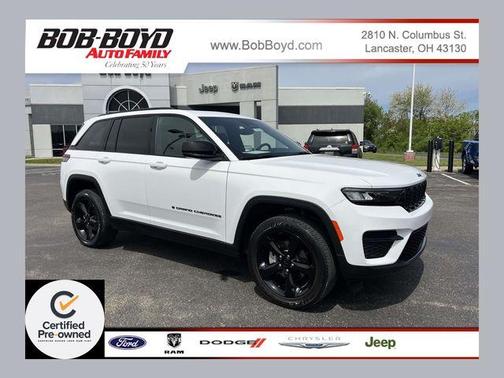 Bright White Clearcoat 2024 Jeep Grand Cherokee Laredo