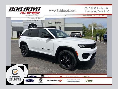 Bright White Clearcoat 2024 Jeep Grand Cherokee Laredo