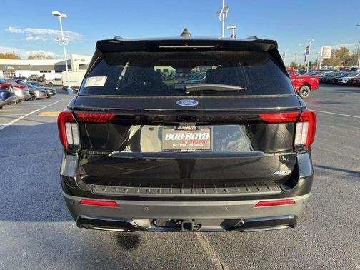 Black Metallic 2026 Ford Explorer ST-Line