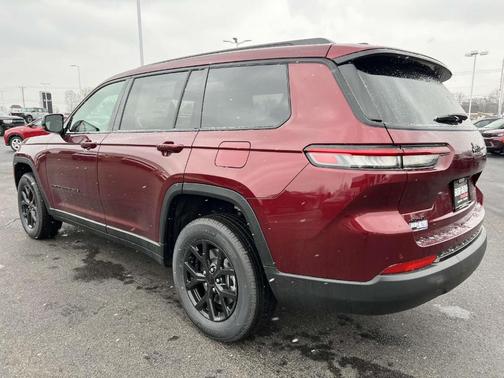 2025 Jeep Grand Cherokee L Laredo
