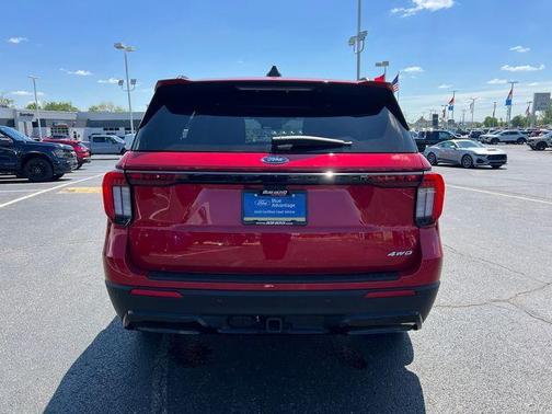Rapid Red Metallic Tinted Clearcoat 2025 Ford Explorer ST-Line