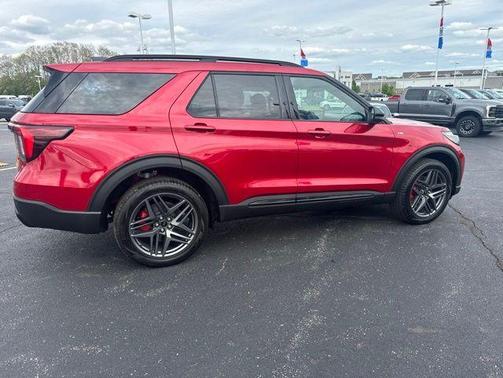 Rapid Red Metallic Tinted Clearcoat 2025 Ford Explorer ST-Line
